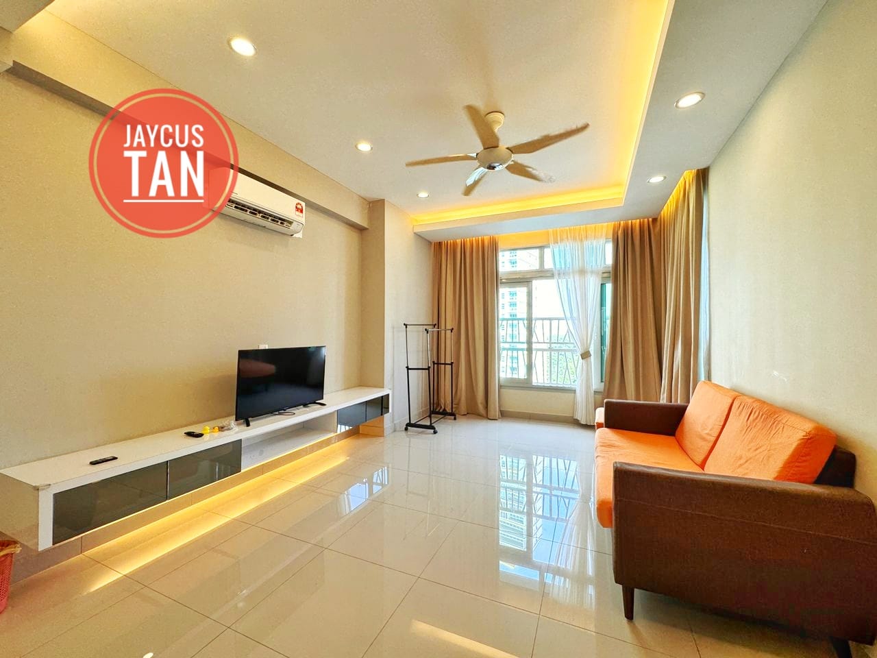 M The Peak Residence ...