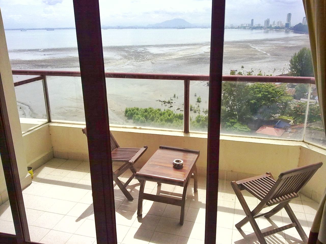 PG Marina Bay Condominium RM2400 - photo 3