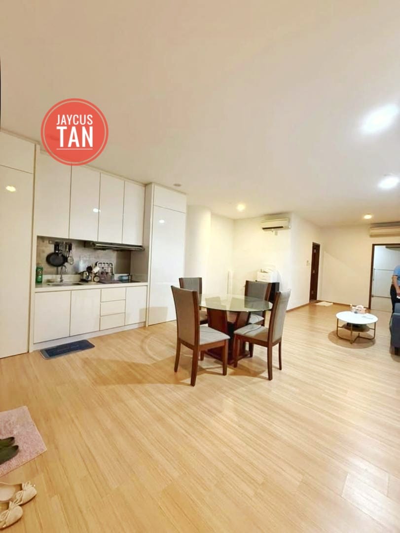 M 118 Island Plaza Studio Furnish Renovate - photo 2