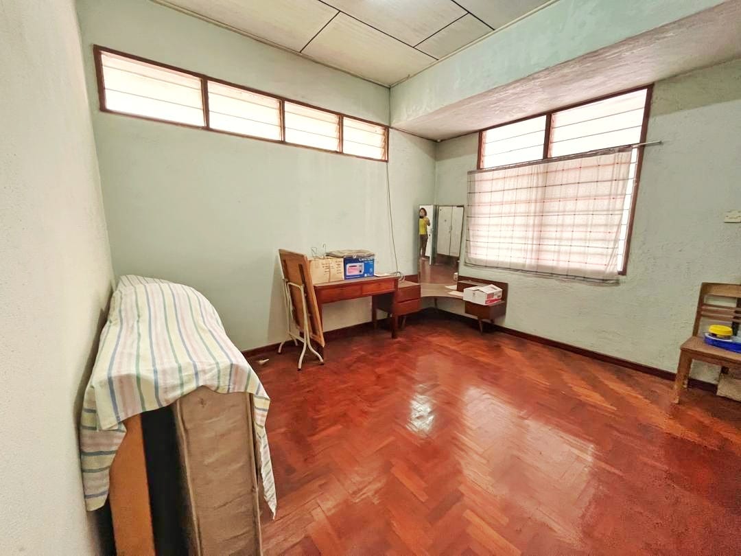 PG Jalan Taman Greenview Renovate at Greenland - photo 3