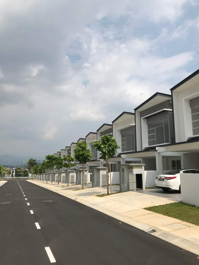 2 STY END LOT - Taman Bukit Ria - KAJANG - photo 2