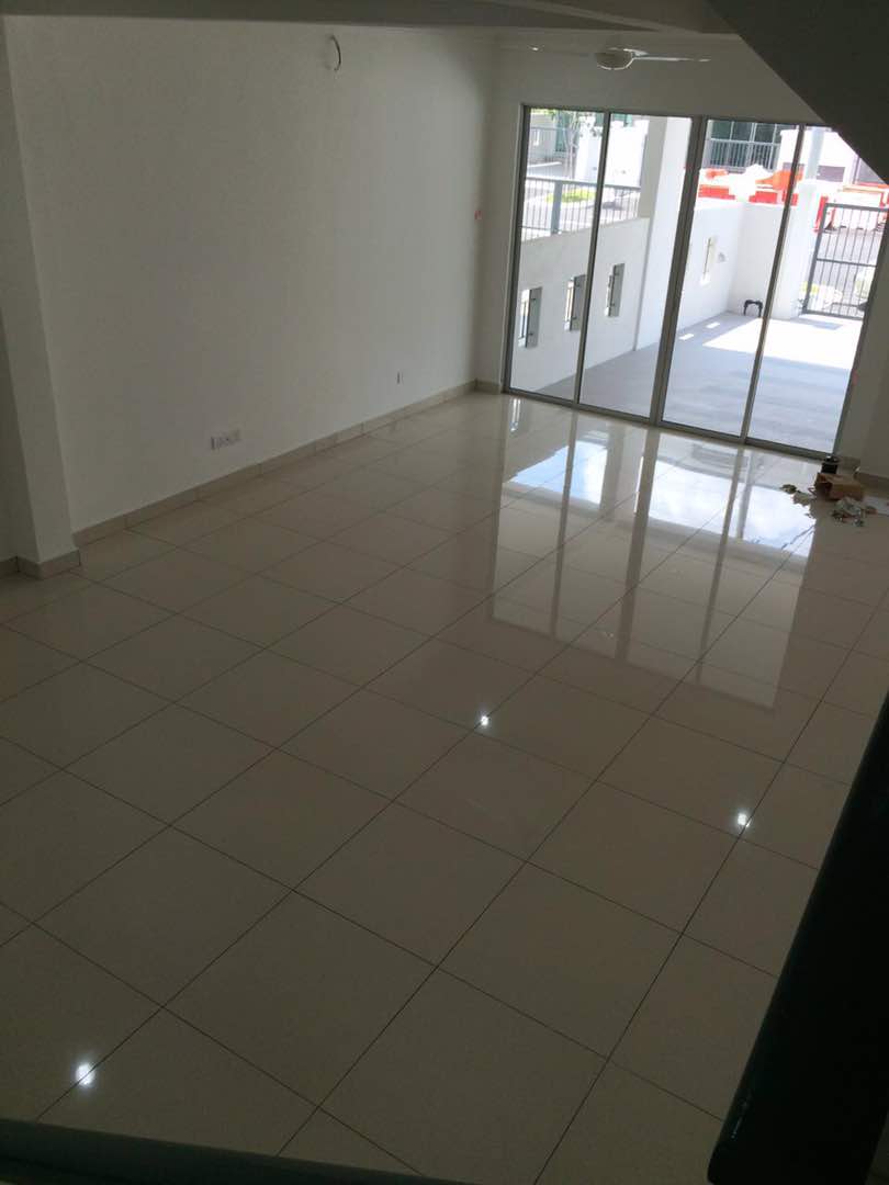 Taman Aman Permai - 3 Storey Terrace - KAJANG - photo 2