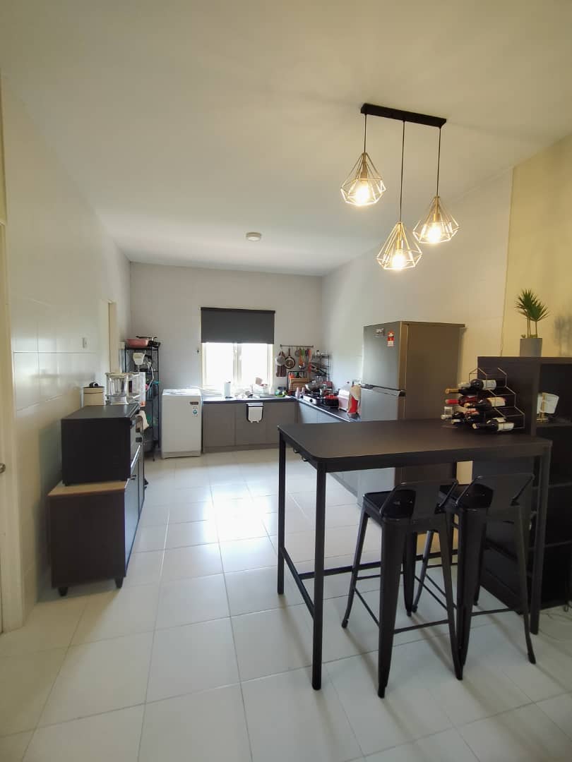 Lake Residence Town House Upper Unit - photo 4