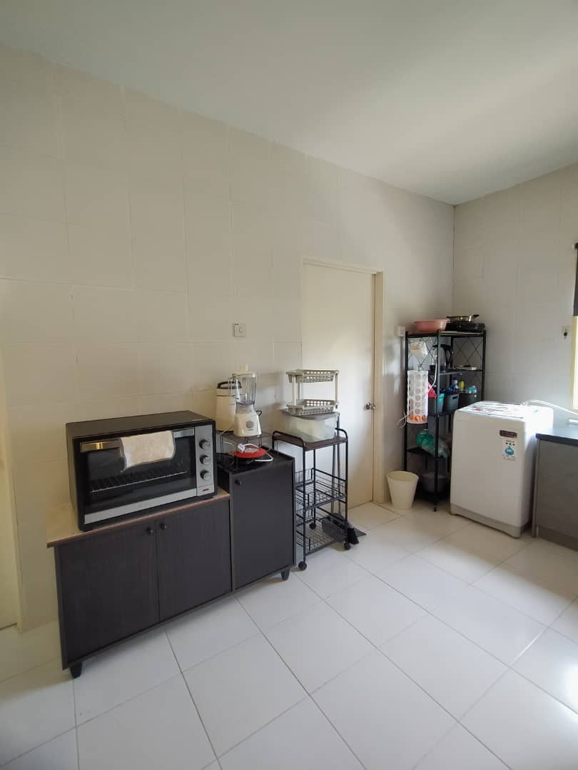 Lake Residence Town House Upper Unit - photo 8