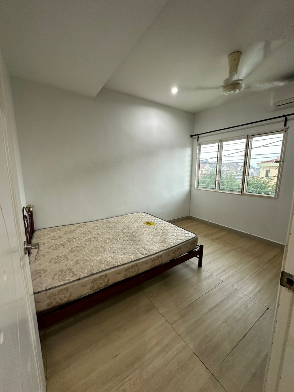 Double Storey Terrace House at USJ 6 By Angeline - photo 4