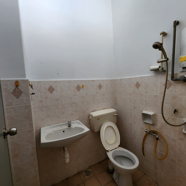 Double Storey Terrace House Wawasan 3 Puchong Jaya - photo 11