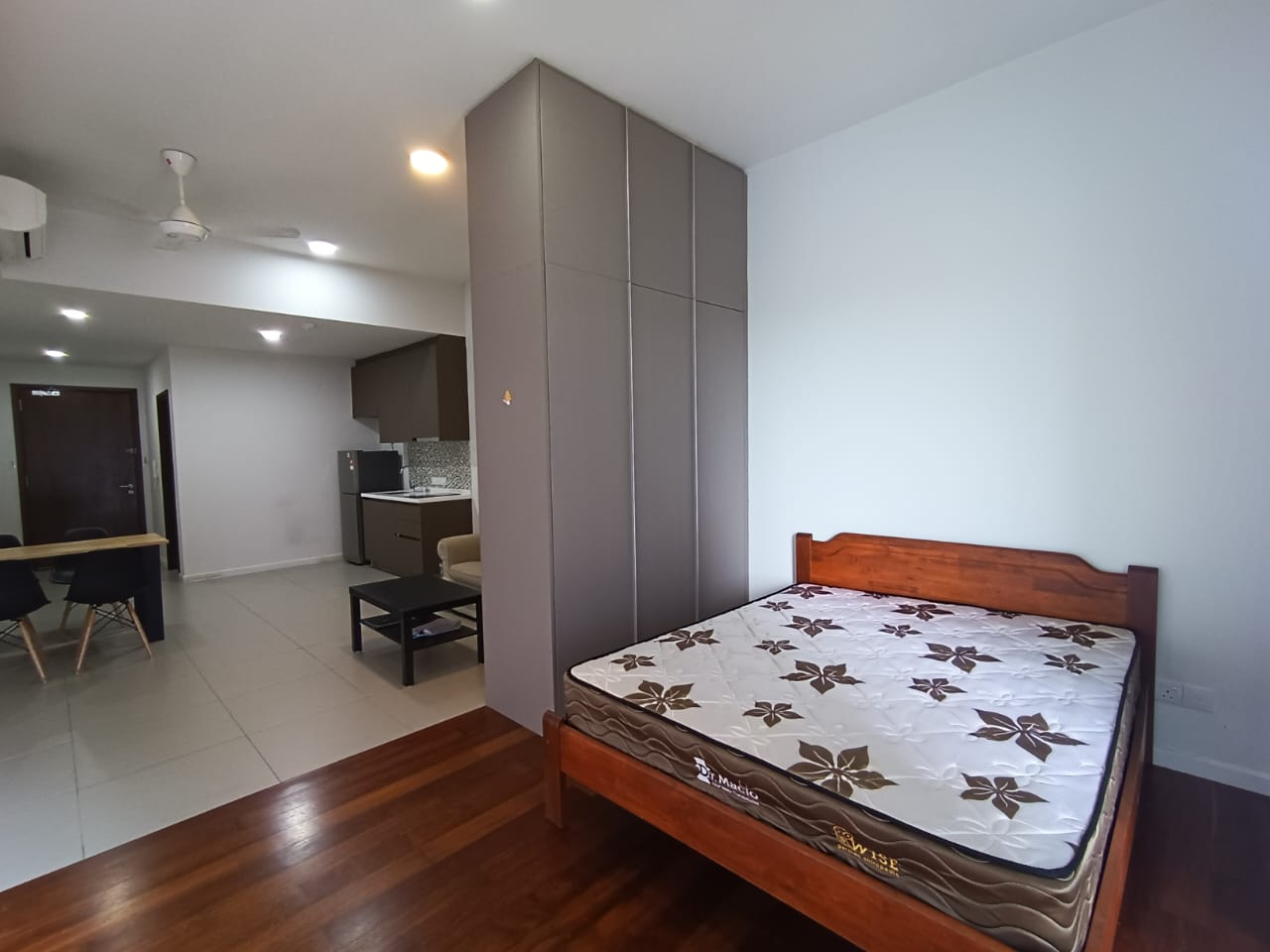 Seventeen Residence Fully Furnish Studio by Dionne - photo 5