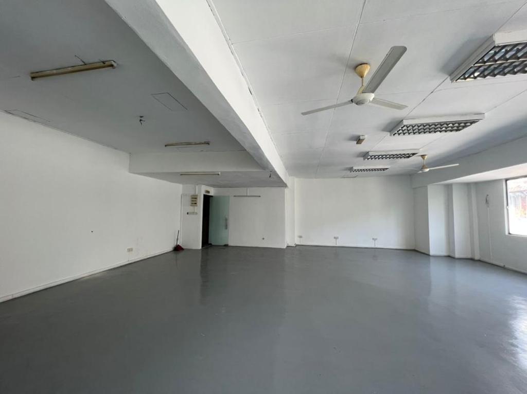 Corner Shoplot Medan Putra Bandar Menjalara Kepong - photo 2