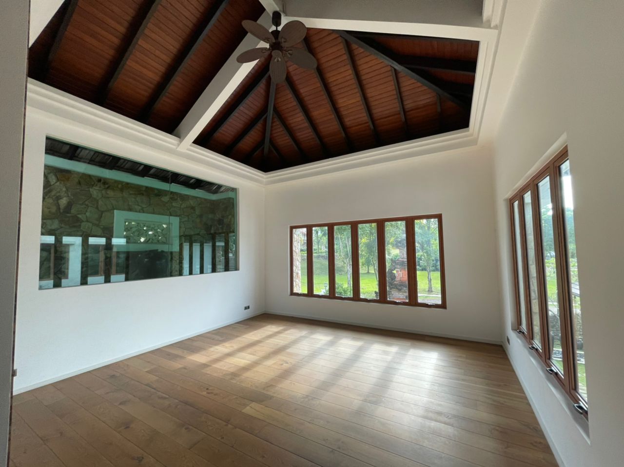 3 Storey Bungalow at The Mines Resort By Angeline - photo 4