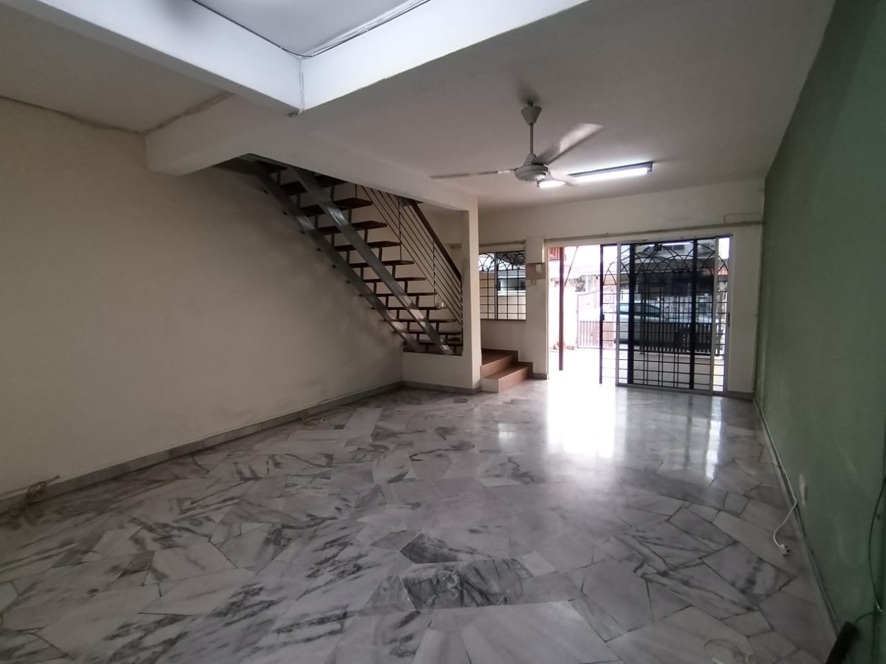 Double Storey Jalan Merbuk Bandar Puchong Jaya - photo 2