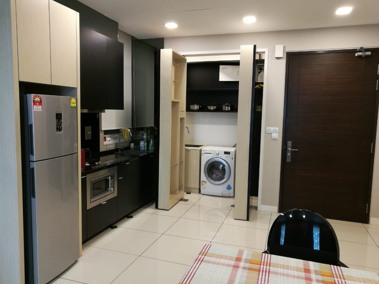 Uptown Residence for Rent By Angeline AvailableDec - photo 2