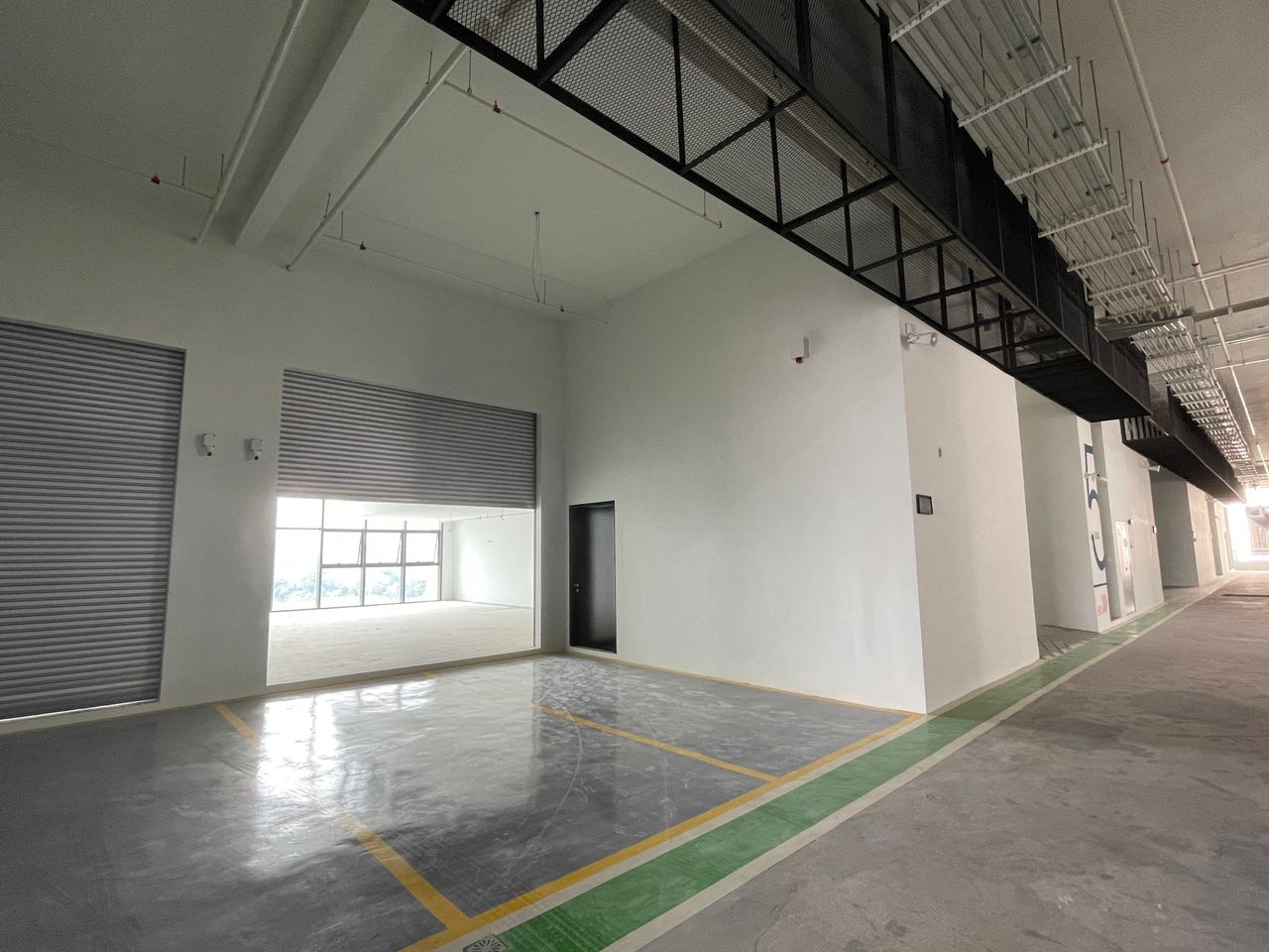 Emhub Warehouse 1st Floor Kota Damansara - photo 4