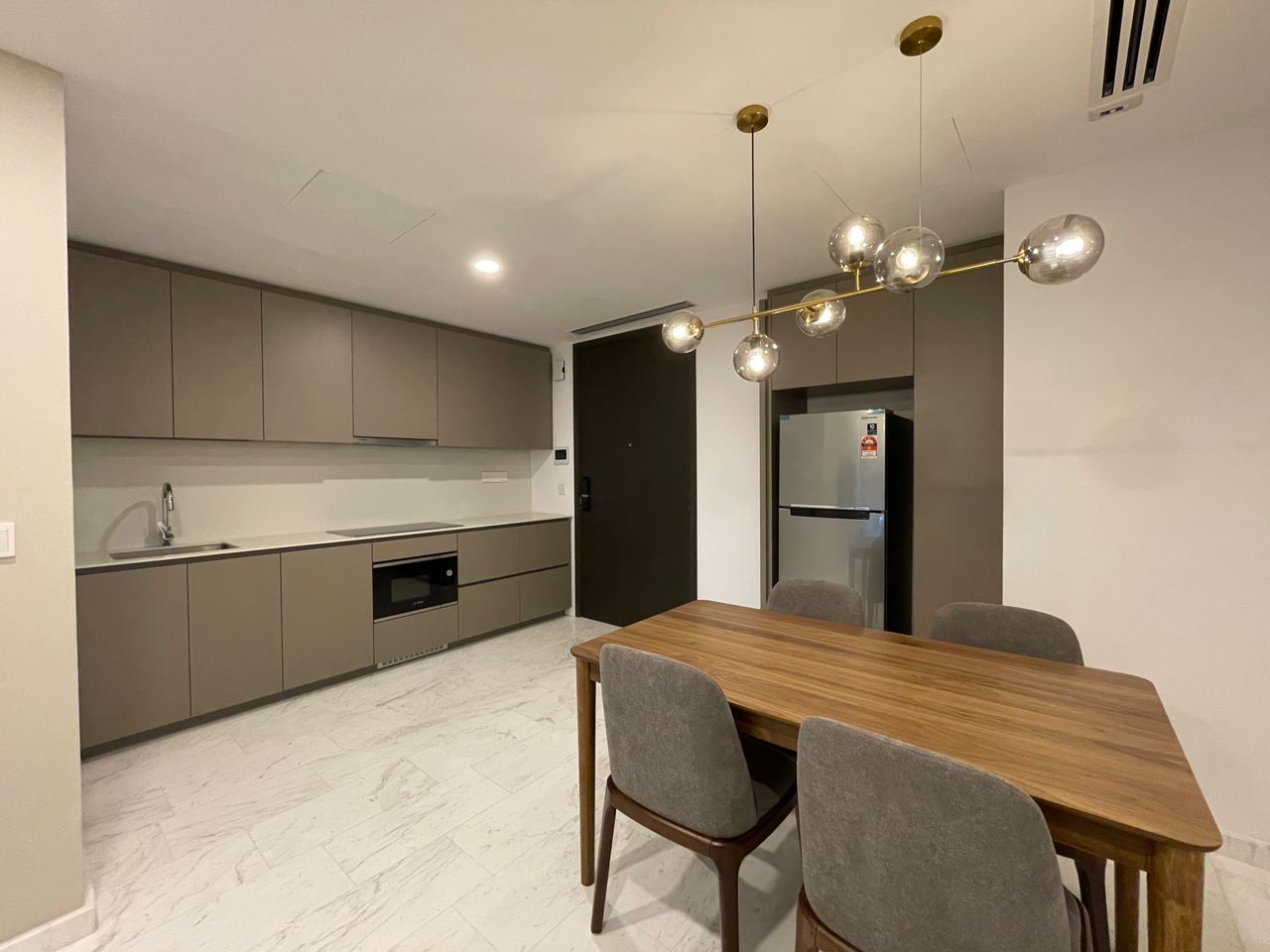 EATON RESIDENCES 1B - photo 2