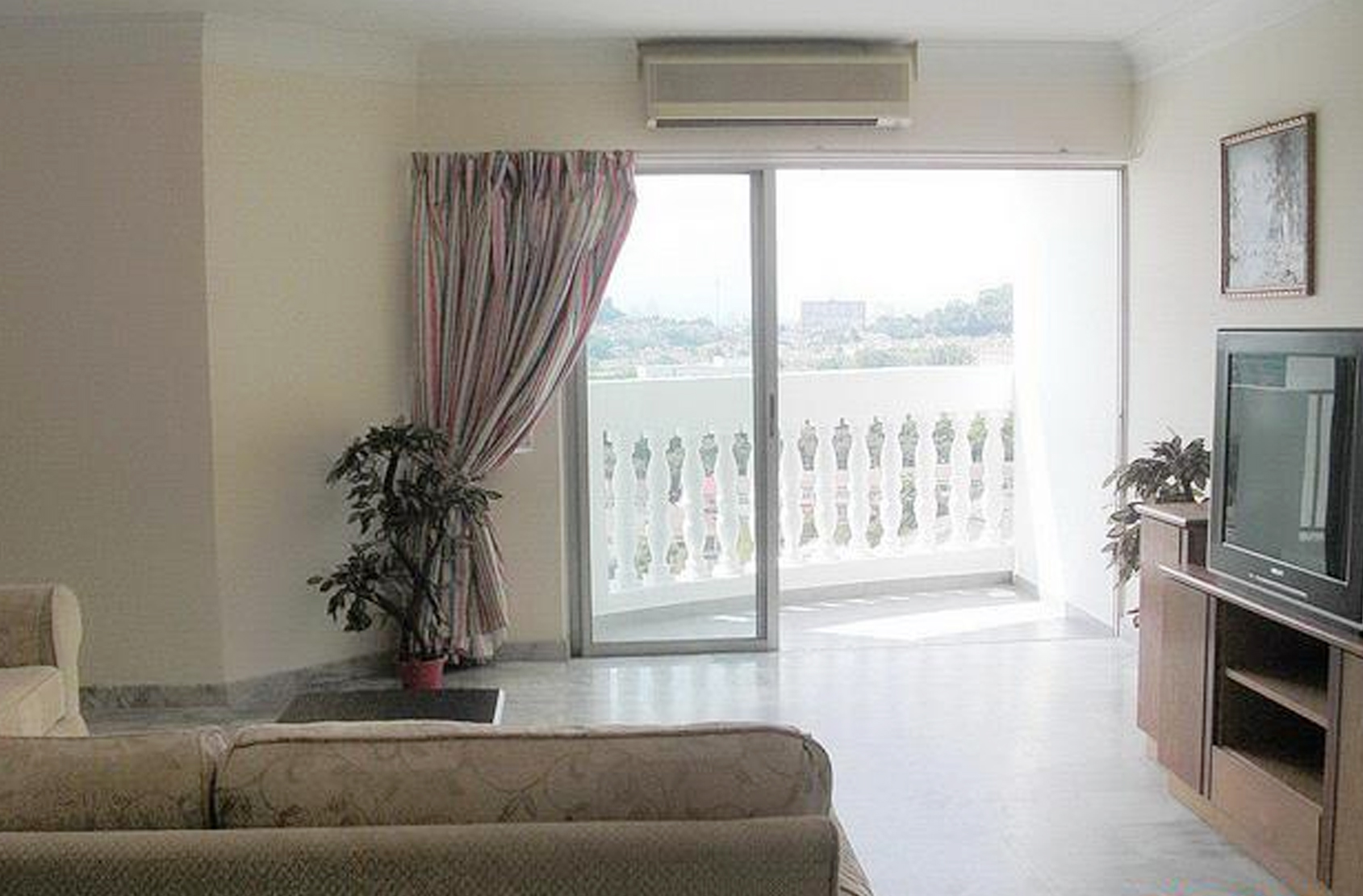 Endah Villa 1100sf 3R2B FF - ABBY
