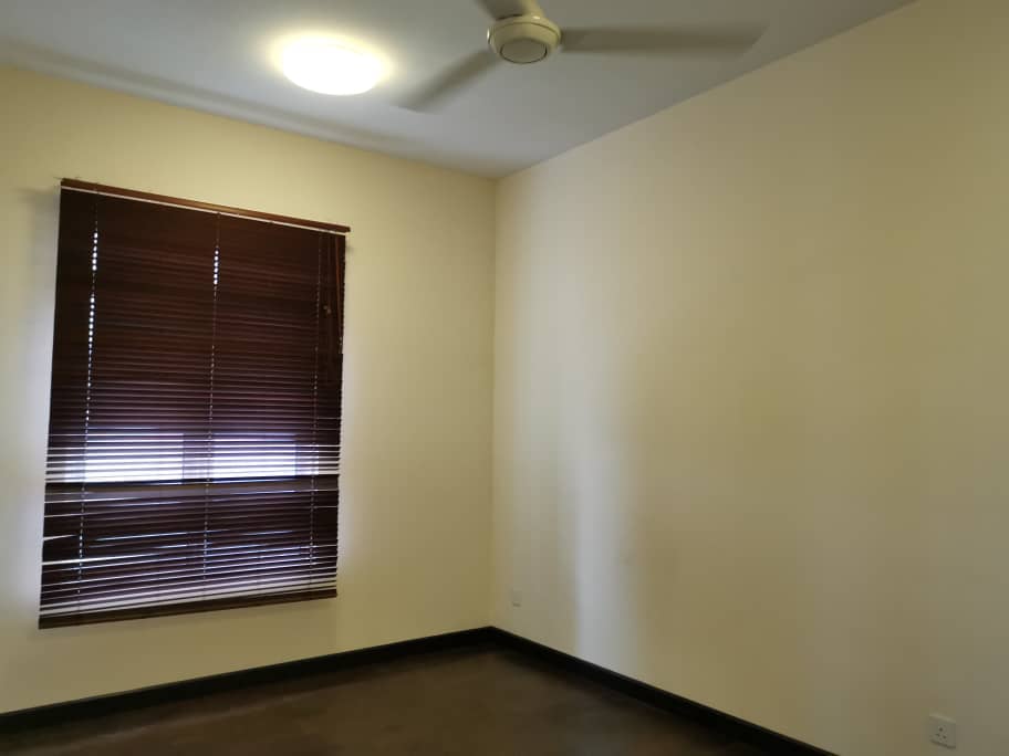 Saville The Park 1390sf 3R3B UN -Belle