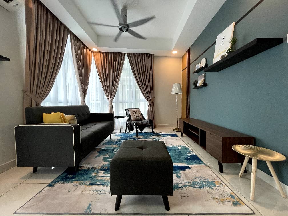 Central Residence 782sf 2R2B2CP FF - ABBY