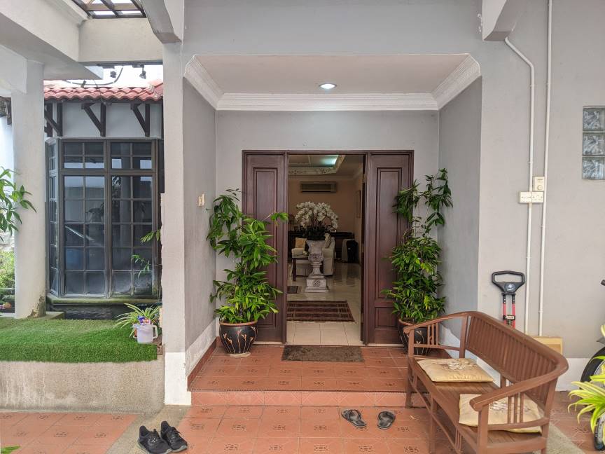 Well kept bungalow with huge lawn in Mutiara Bangi - photo 8