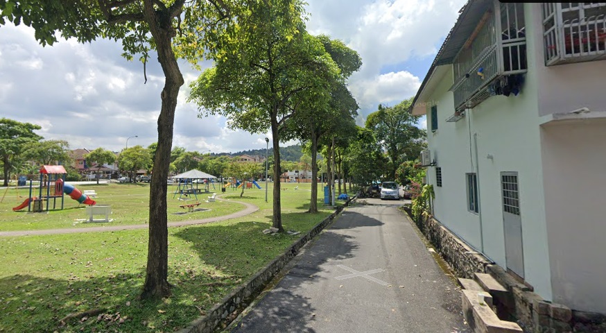 Taman Bukit Kinrara - photo 4