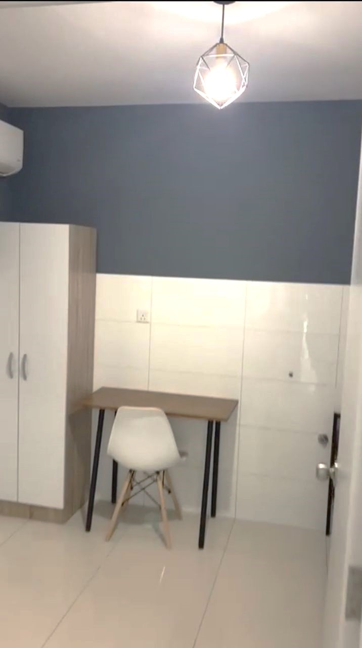 Riana South Ong Kitchen Female RENTED - photo 2
