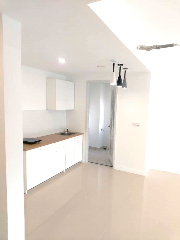 Emerald Hills Condo - photo 4