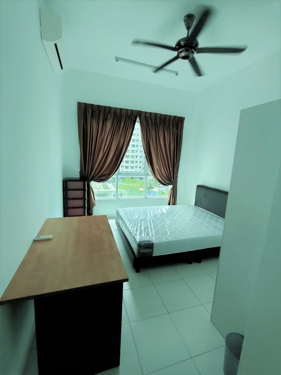 One Imperial,  Rm 1800 - photo 4