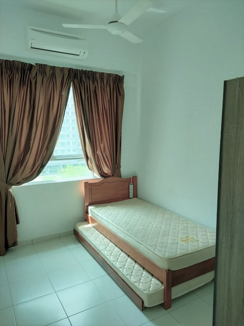 One Imperial,  Rm 1800 - photo 7