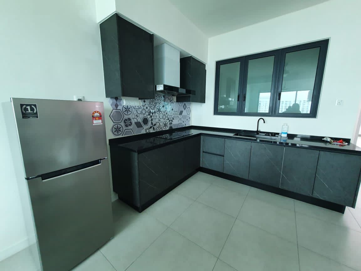 3 Residence, Elvis - photo 3