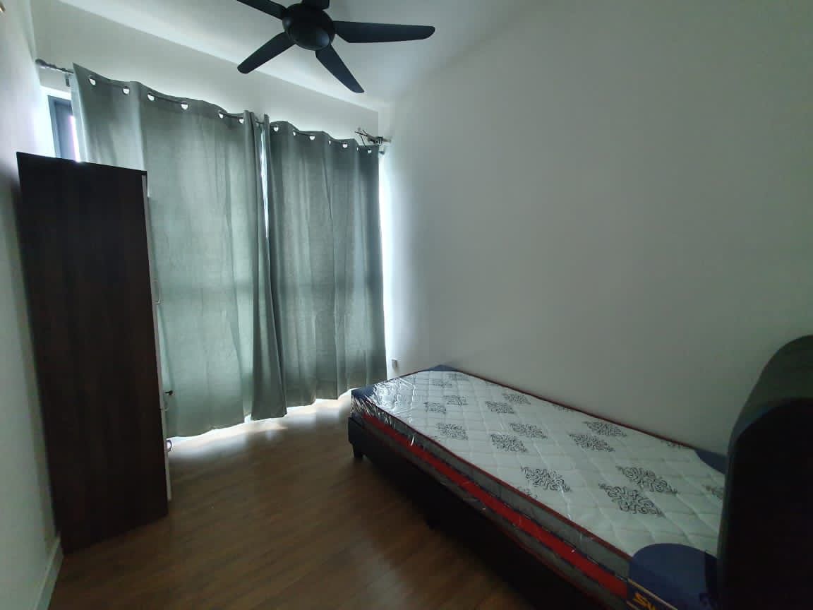 3 Residence, Elvis - photo 4