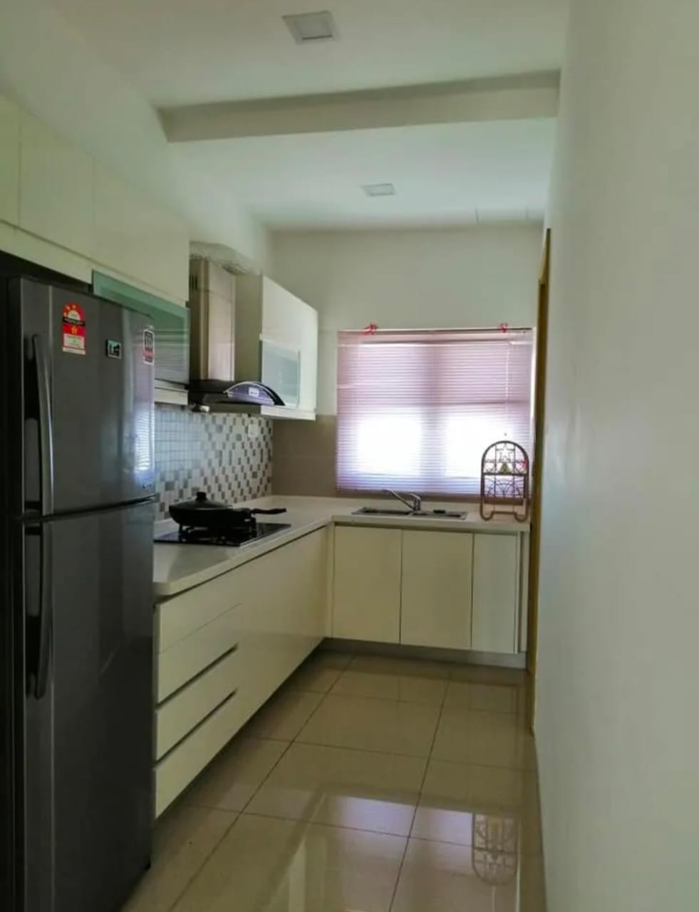 Signature Condo, RM 1700 - photo 4