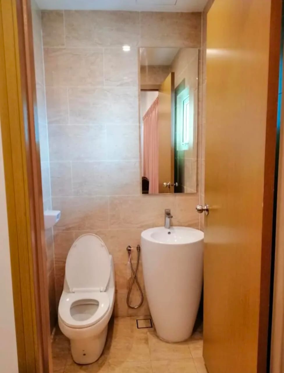 Signature Condo, RM 1700 - photo 7