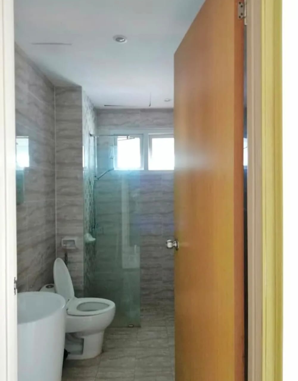 Signature Condo, RM 1700 - photo 10