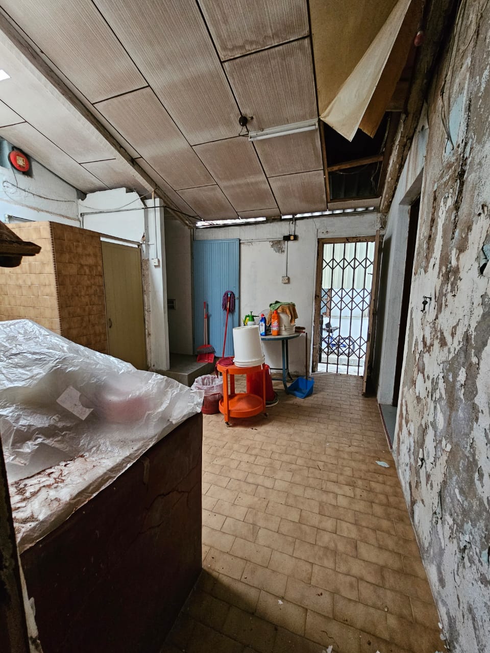 Gat Jalan Prangin, RM 1500 - photo 5