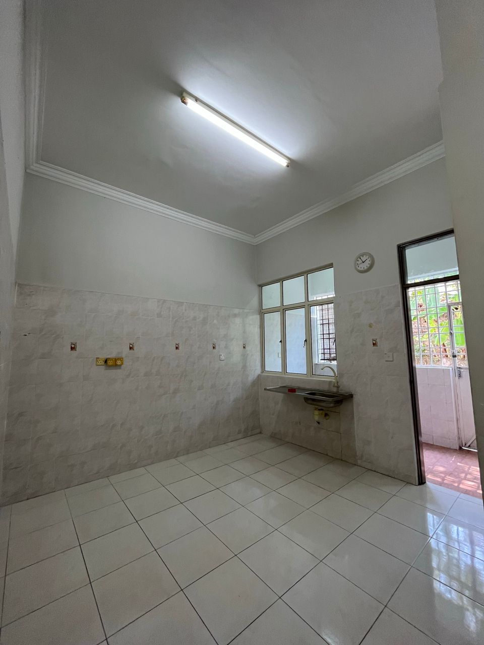 Palm Garden, RM2500 - photo 12