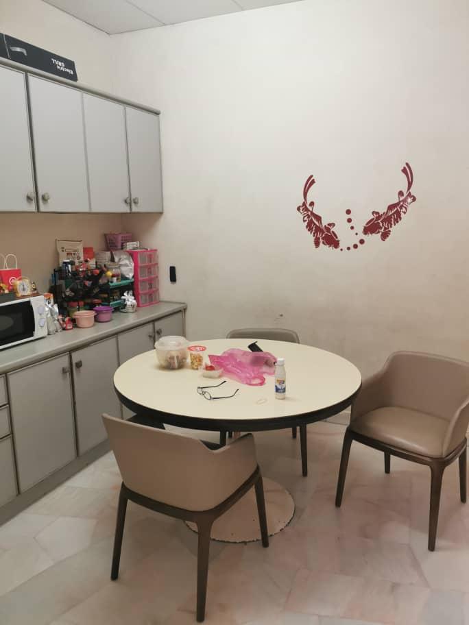 Single Storey Terrace Island Glades, RM 900k - photo 9