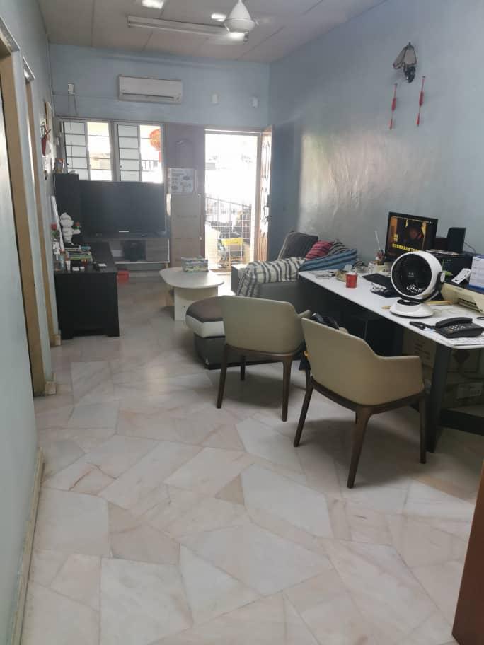 Single Storey Terrace Island Glades, RM 900k - photo 10