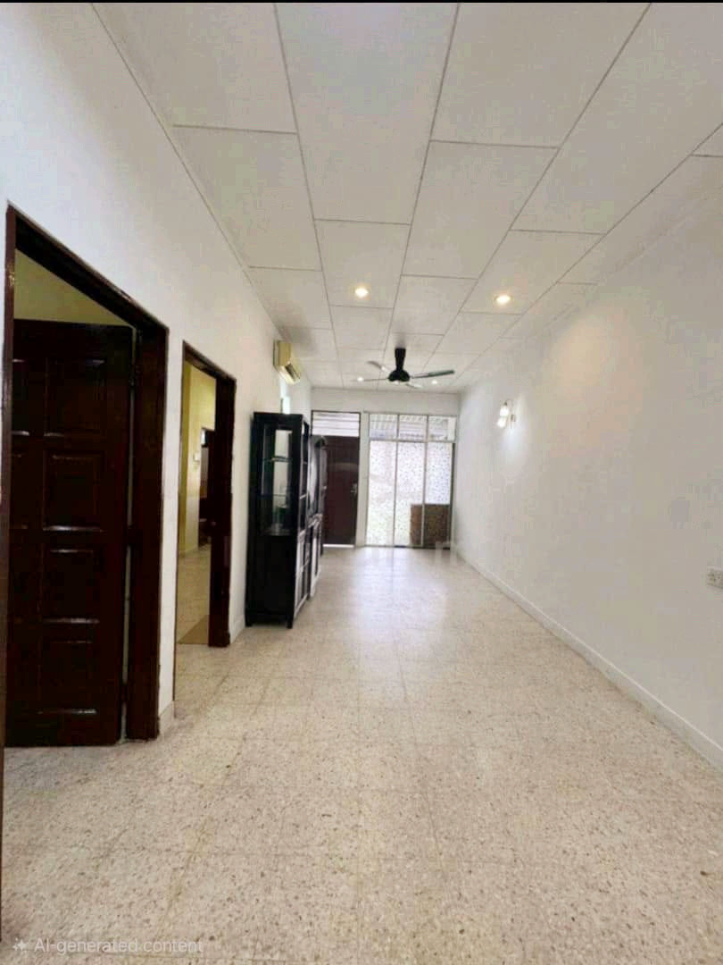 Tingkat Bukit Kecil, RM 1800 - photo 4