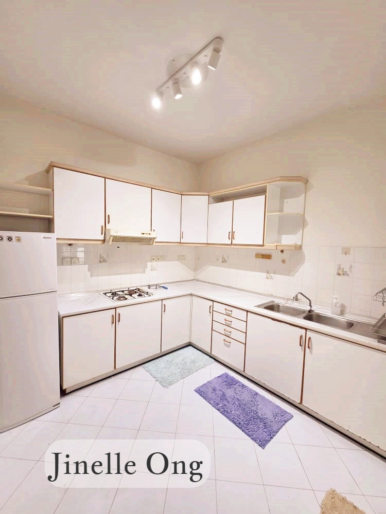 Sri York, RM 1800 - photo 4