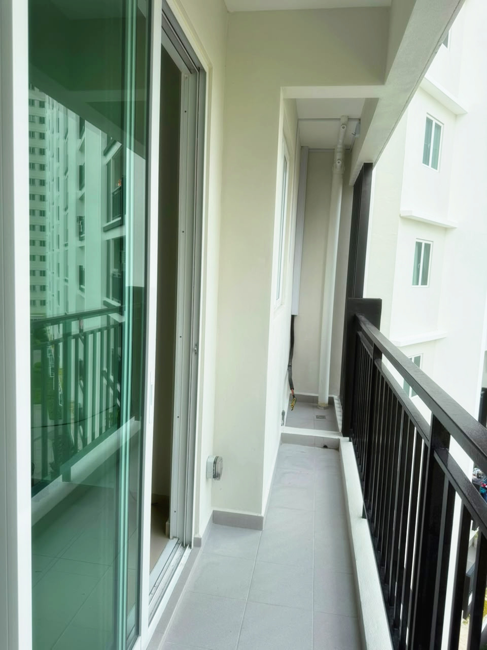 Ideal Residency, 1400pm - photo 6
