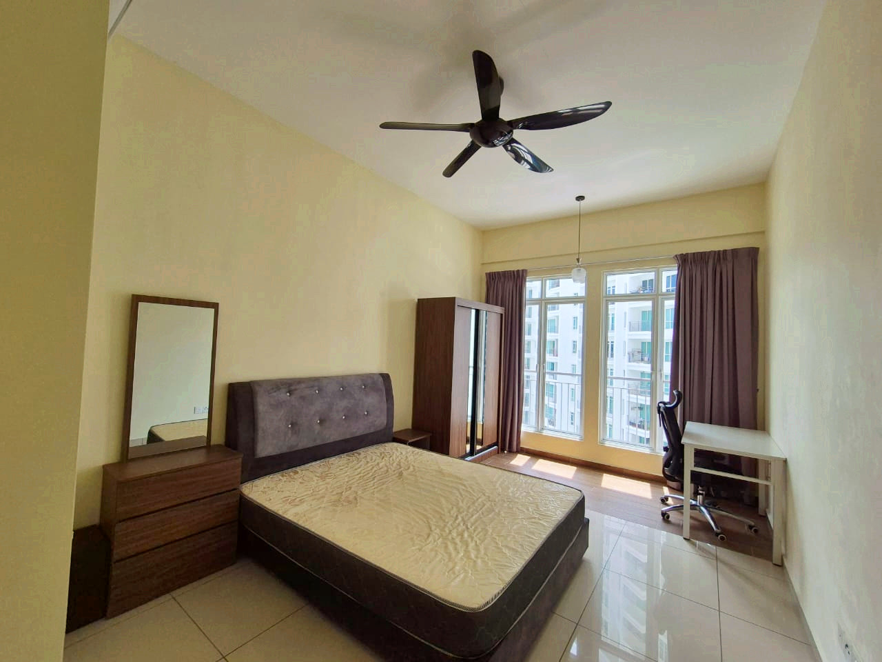 Summerskye, RM 1300 studio - photo 6