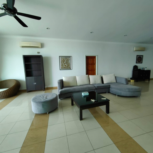 Gurney Palace, RM 6300 - photo 4