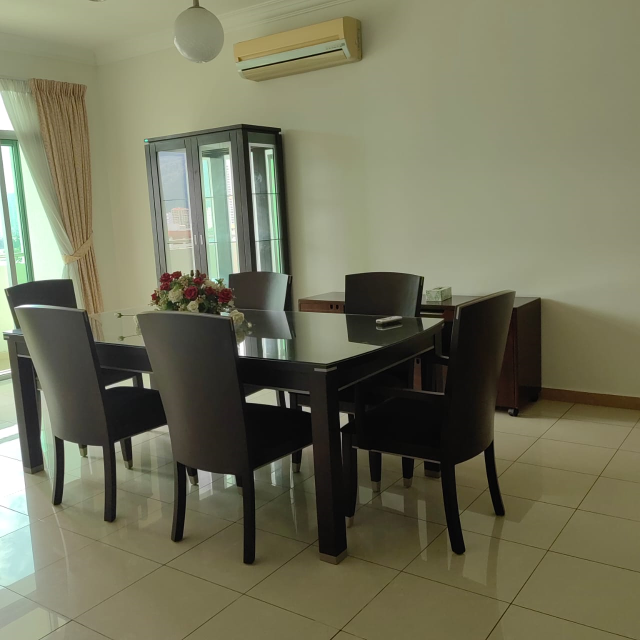 Gurney Palace, RM 6300 - photo 7