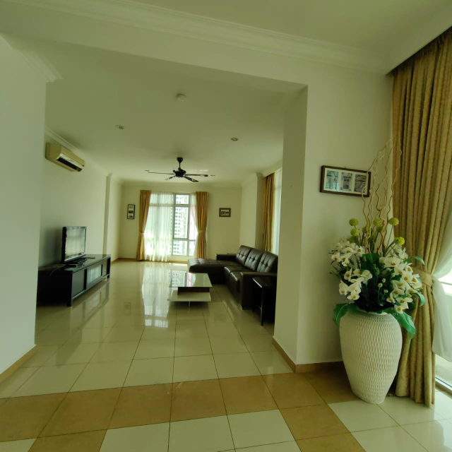 Gurney Palace, RM 6300 - photo 8
