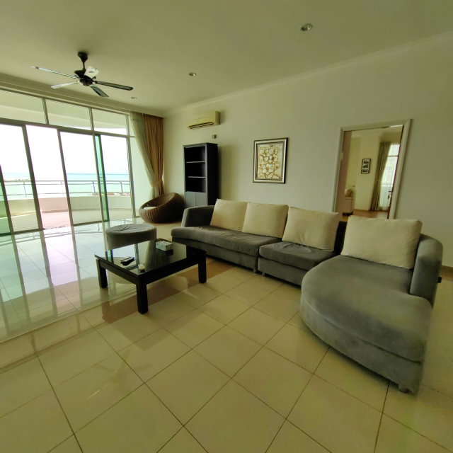 Gurney Palace, RM 6300 - photo 10