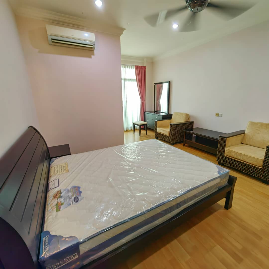 Gurney Palace, RM 6300 - photo 13