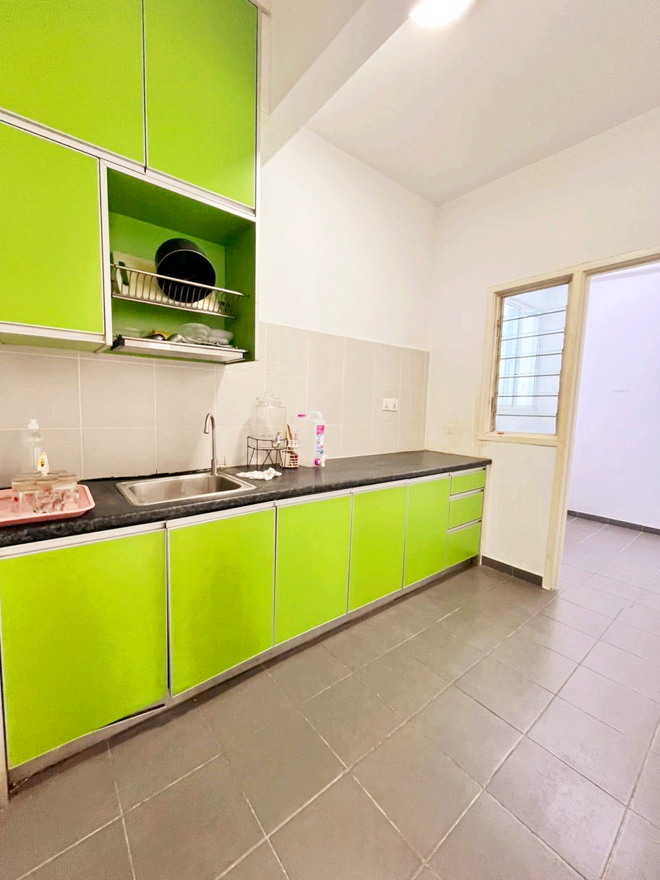 Arena Residence, 2100pm - photo 11