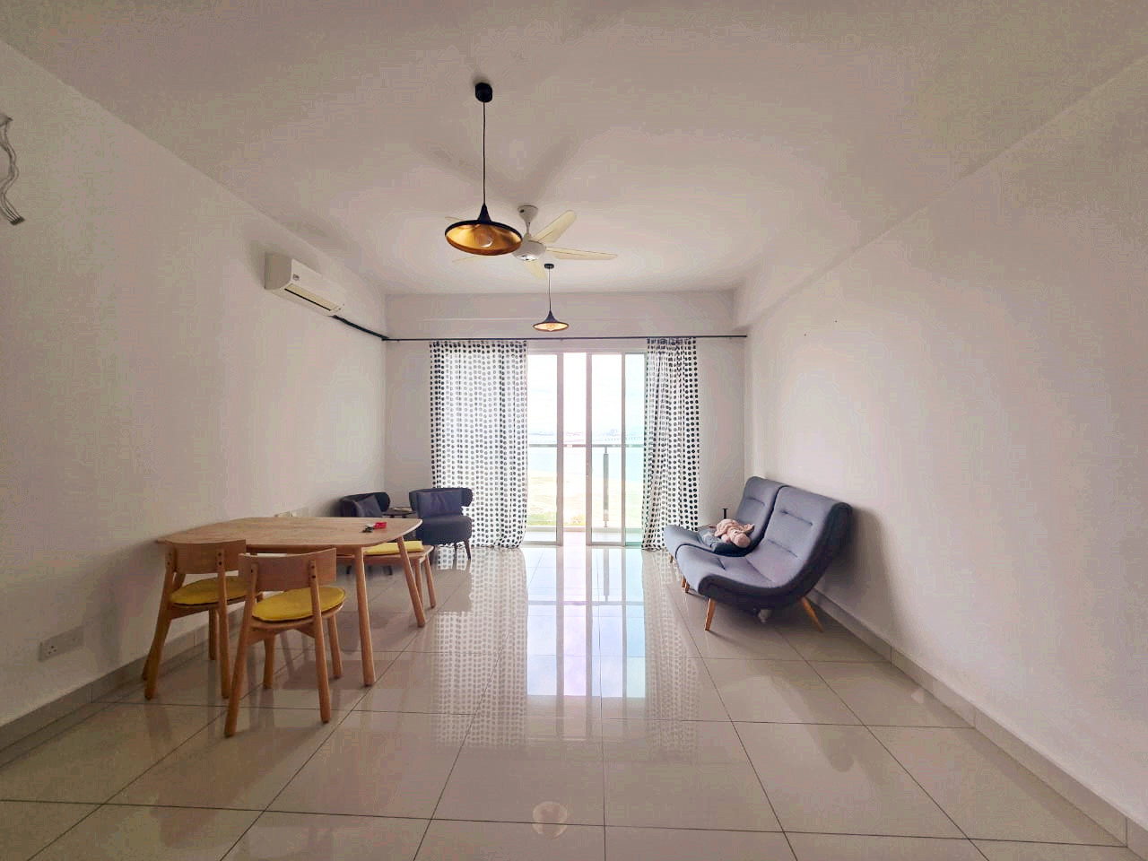 Tropicana Bay, 1320sf - photo 3