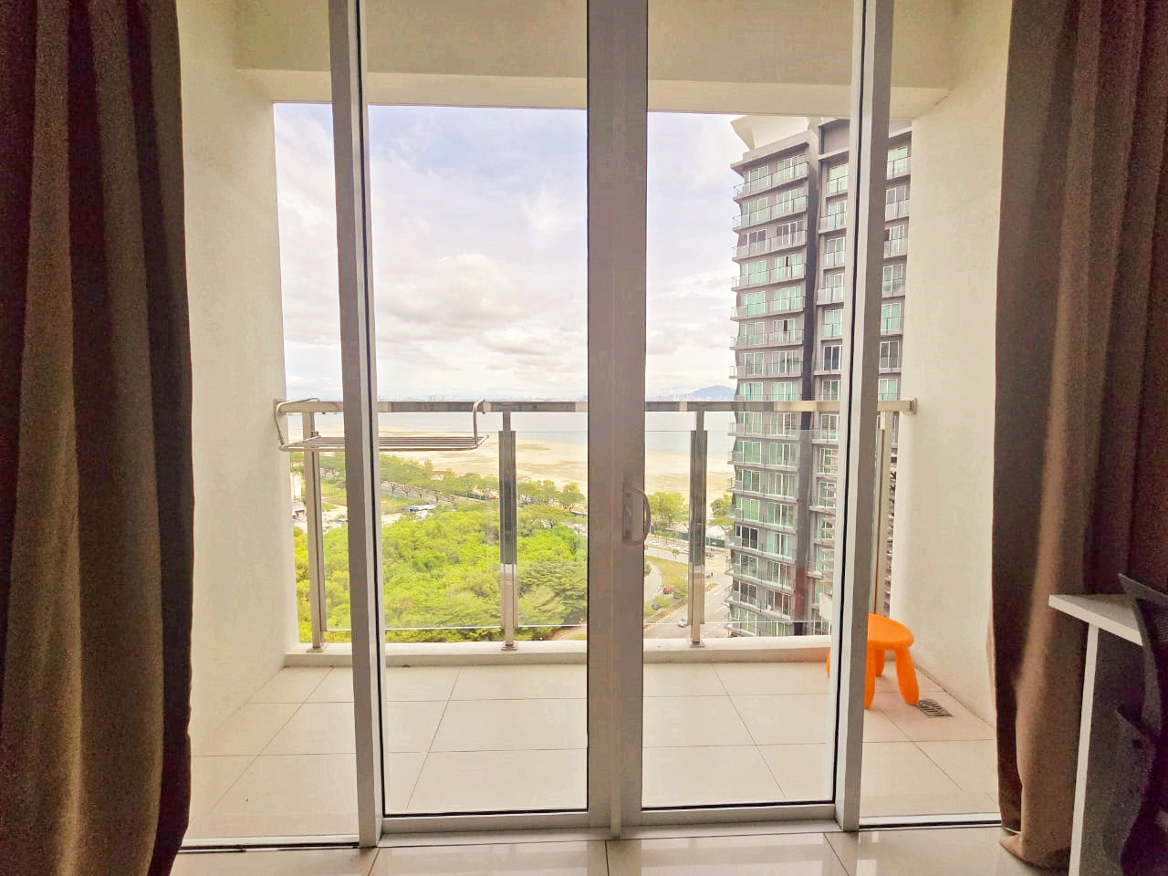 Tropicana Bay, 1320sf - photo 12
