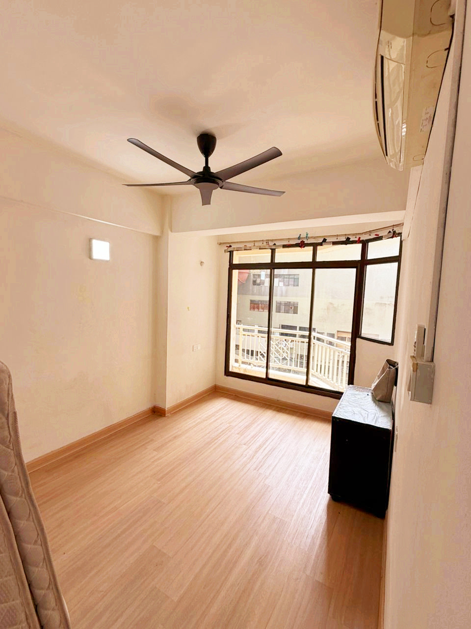 Midlands Condo, RM 338k - photo 11