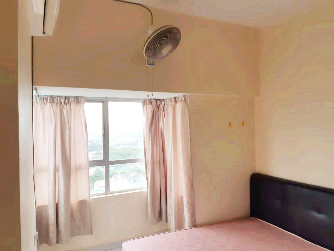 University Place, RM 1300 - photo 5