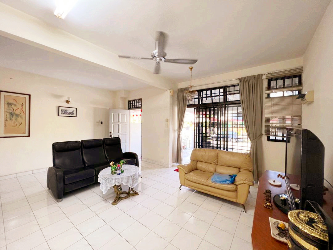 2 Storey, Lintang Bayan, RM2300 - photo 3